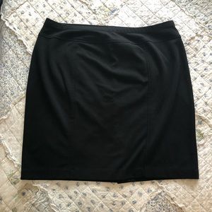 Ellen Tracy Pull-on Pencil Skirt